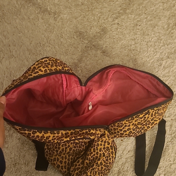 Leopard Print Weekender Bag - Picture 5 of 6